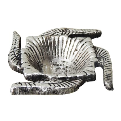 Aluminium Swastik Deepak Oil Lamp for Auspicious Diwali Decoration, Height : 0.5 Inch (ASMAS268 B)