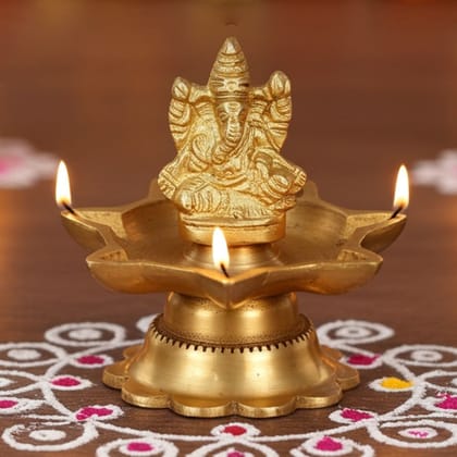 Brass Table Decor Ganesha Oil Lamp Deepak 7 Wicks  - Handcrafted Brass Deepak for Temple D�cor, Height : 3 Inch (BSMAS1178 A)