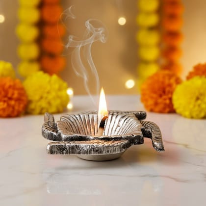 Aluminium Swastik Deepak Oil Lamp for Auspicious Diwali Decoration, Height : 0.5 Inch (ASMAS268 B)